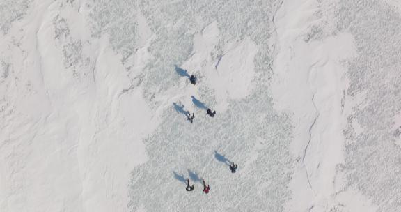 4K团队攀登雪山