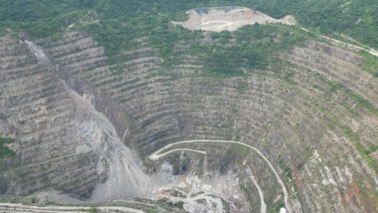 黄石国家矿山公园亚洲第一天坑矿冶大峡谷