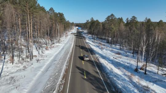 原创 黑龙江大兴安岭雪原森林公路航拍景观