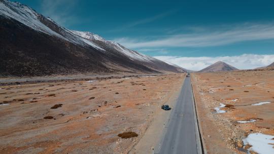 西藏旅游风光318国道蓝天雪山牧场视频素材模板下载