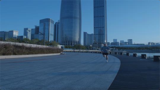 4K 男子跑步对冲角度-春笋