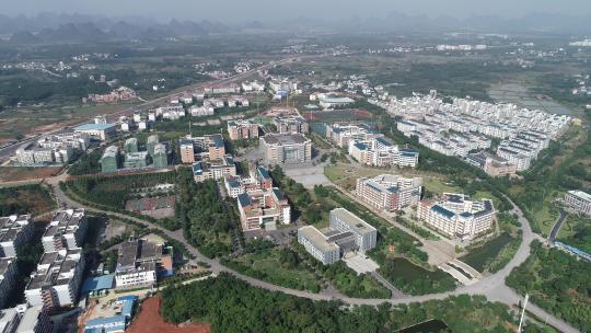 桂林理工大学雁山校区高空航拍视角