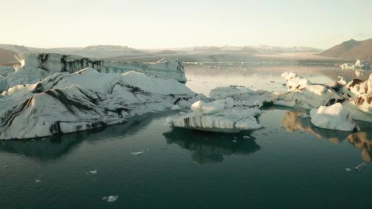 冰缘崩解冰川冰山塌方崩塌全球气候变暖气候