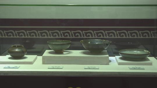 Y1内蒙古乌兰察布四子王旗博物馆瓷碗视频素材模板下载