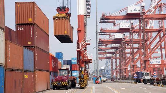 广州港口码头高质生产力对外贸易高清在线视频素材下载