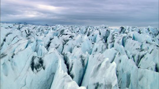 航拍蓝色冰川