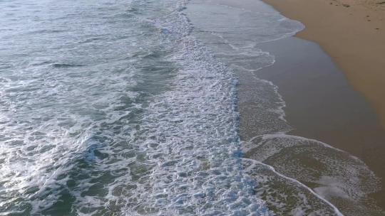 大海边海浪花沙滩