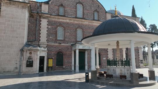 历史Zagnos帕夏清真寺入口在BalikeSir