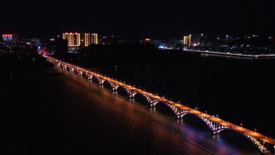 梧州藤县西江大桥灯火璀璨环绕一周航拍