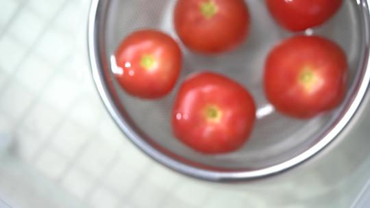 西红柿出水