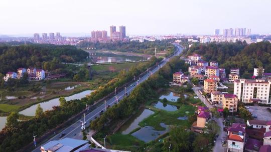 江西省泰和县白凤大道街景