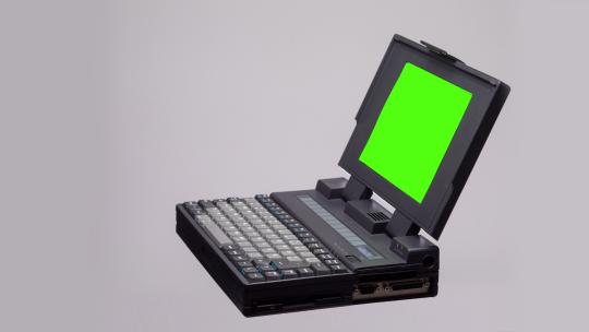 黑客老式笔记本电脑绿屏4K视频素材模板下载