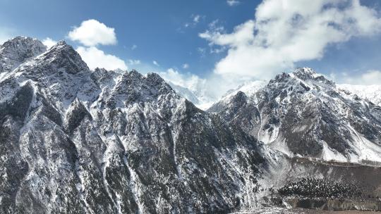 西藏察隅县古玉乡纯净雪山航拍空境