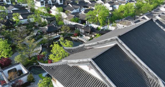 俯瞰中式传统建筑合院园林景观航拍