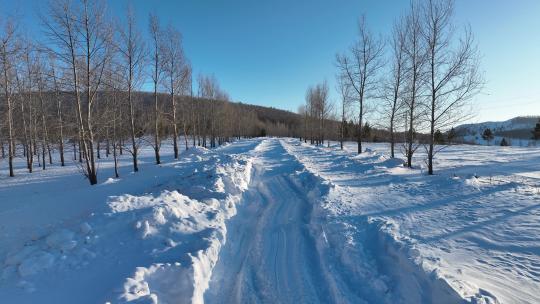 冬天山区大雪后的道路积雪覆盖的道路视频素材模板下载