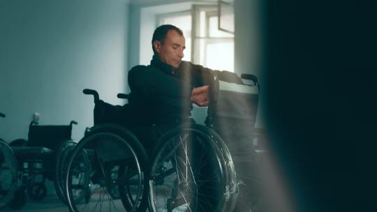 残疾人组装轮椅