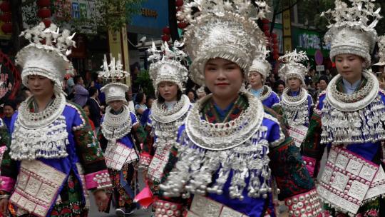 贵州台江苗族姊妹节2023盛装巡游片段地面2