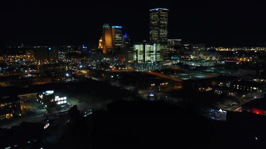 灯光下的城市夜景鸟瞰图视频素材模板下载
