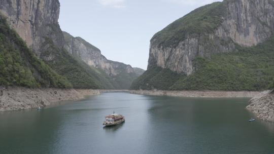 峡谷 河流 青山绿水 船只 景观