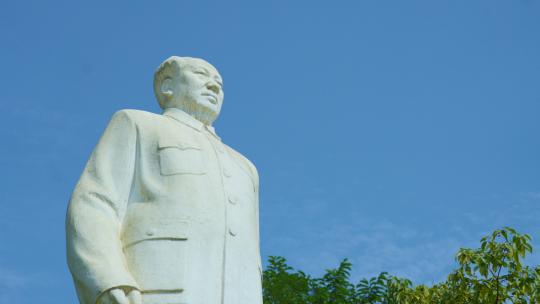 毛主席雕像