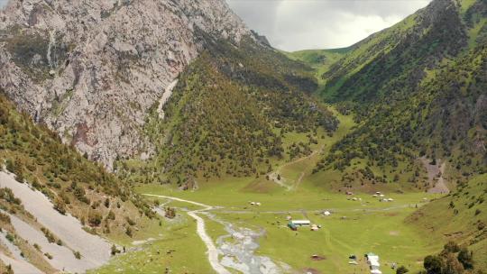 吉尔吉斯斯坦奥什地区Alay Valley Murdash Village视频素材模板下载