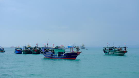 海上渔船渔民