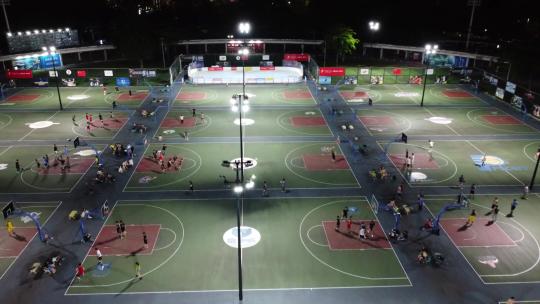 佛山禅城岭南明珠篮球场夜间打球球场航拍视频素材模板下载