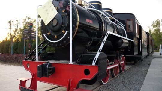 老式蒸汽火车模型实拍