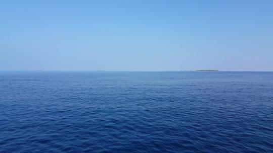 水蓝色海洋