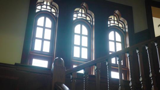 民国时期建筑内部楼梯 窗户视频素材模板下载